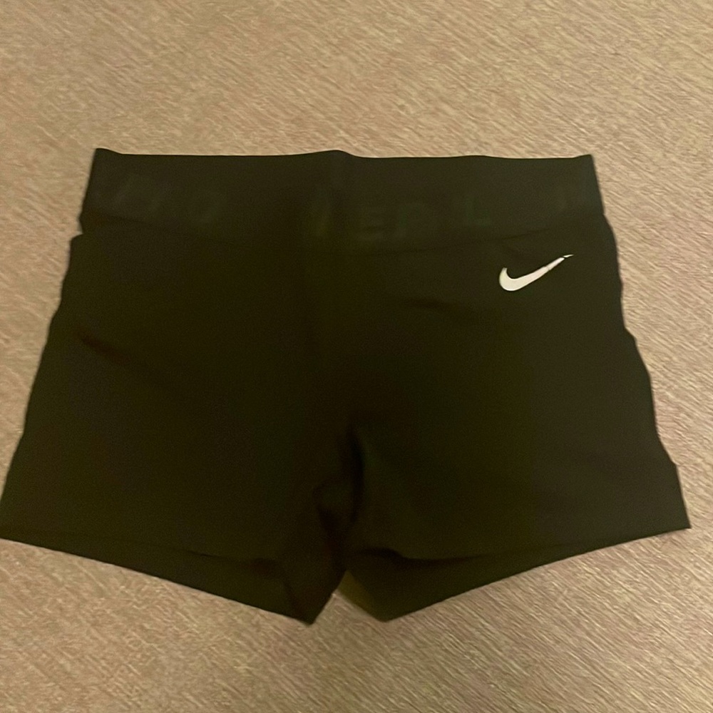 Nike Pros-black like new